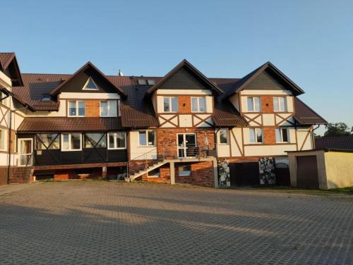 Grzybno House | Checz Gościnna- pokoje,sauna,jacuzzi, sala konferencyjna