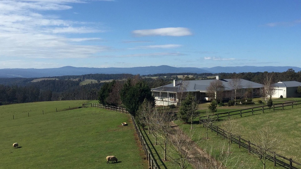 Kinglake Central House | Cheeky Fox Retreat, a venue for wellbeing retreats and group getaways