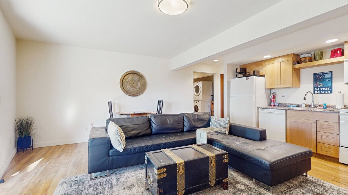 Rosario House | Cheerful 1-Bedroom Getaway on Orcas Island — Forest Retreat with Sound Views