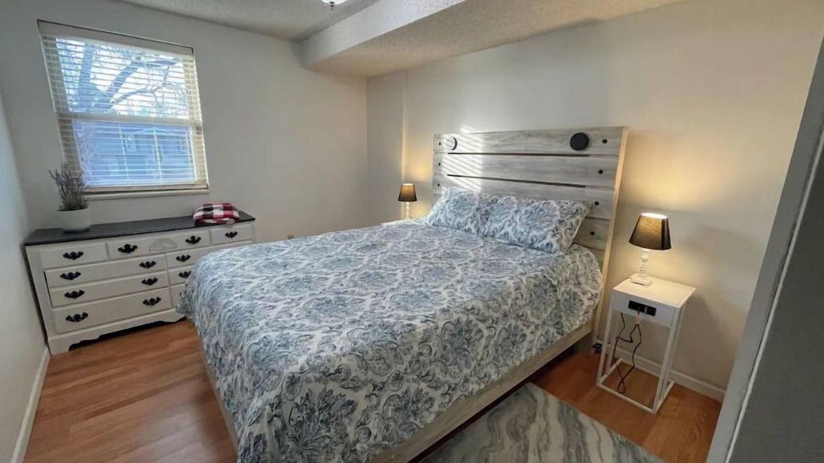 Village Seven House | Cheerful 2-bedroom home with free parking