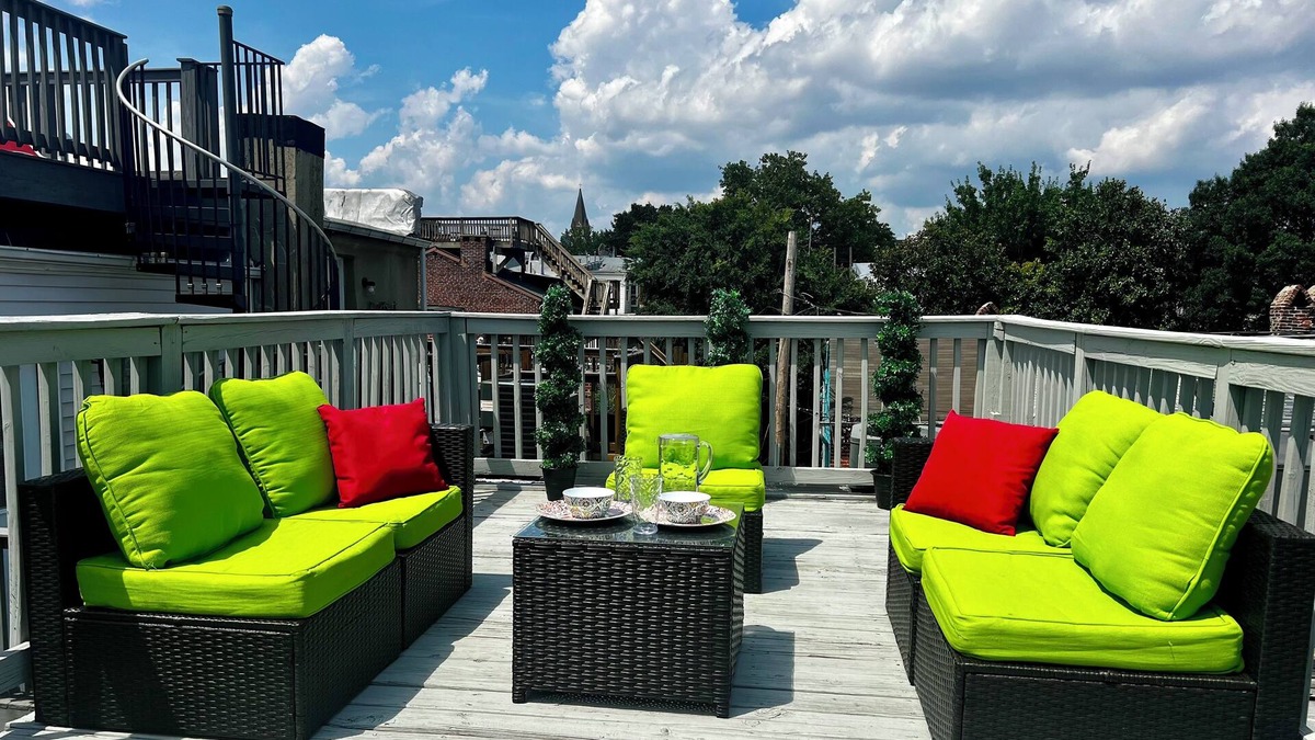 Canton House | Cheerful 2-bedroom row house with rooftop deck!