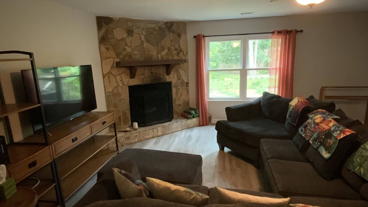 Tallahassee House | Cheerful 2-bedroom Easy Street Townhouse
