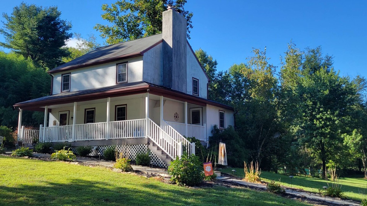 Barto Other | Cheerful 3 bedroom country home with a pool