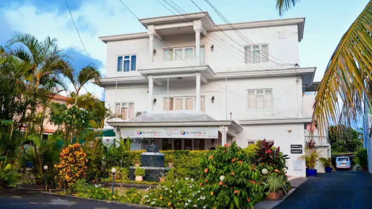 Candos House | cheerful 4 bedroom luxury house entire 1st floor