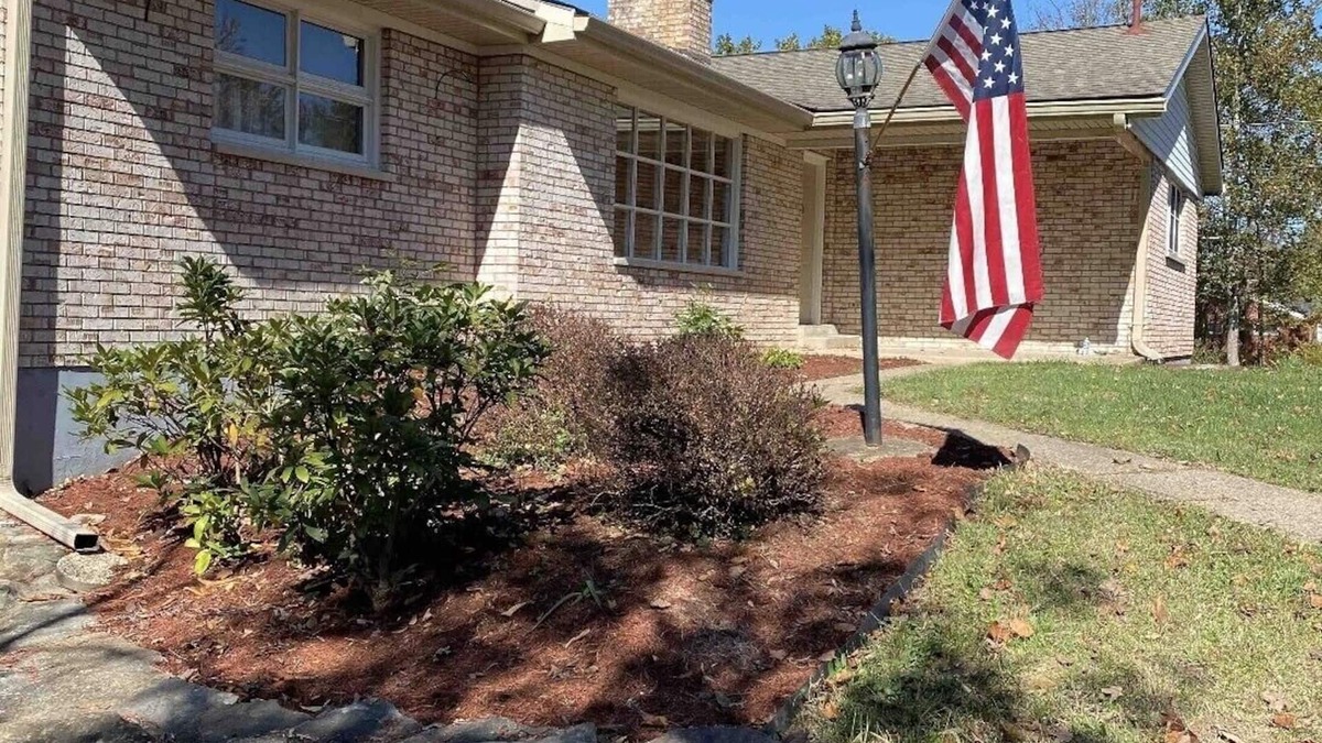 Roselawn Finance House | Cheerful 4-bedroom Home with Jacuzzi tub