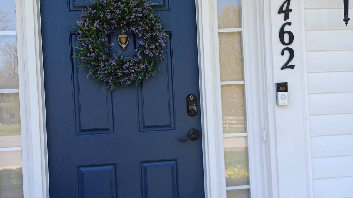 Waldorf House | Cheerful 4 bedroom home with fireplace.nn