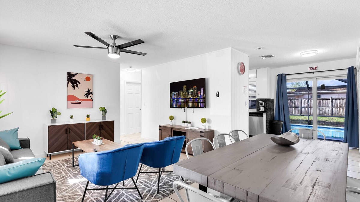 Driftwood House | Cheerful 4 Bedrooms house with Pool and Game Room