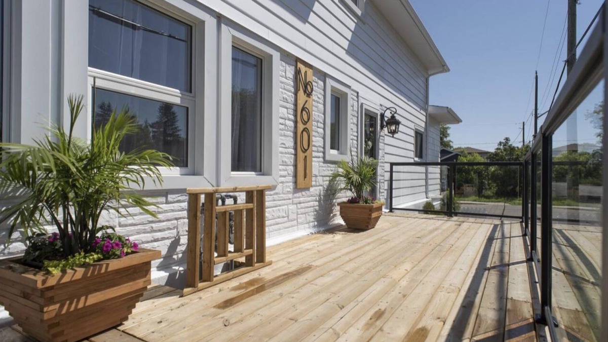 Thunder Bay House | Cheerful 5 Bedroom House