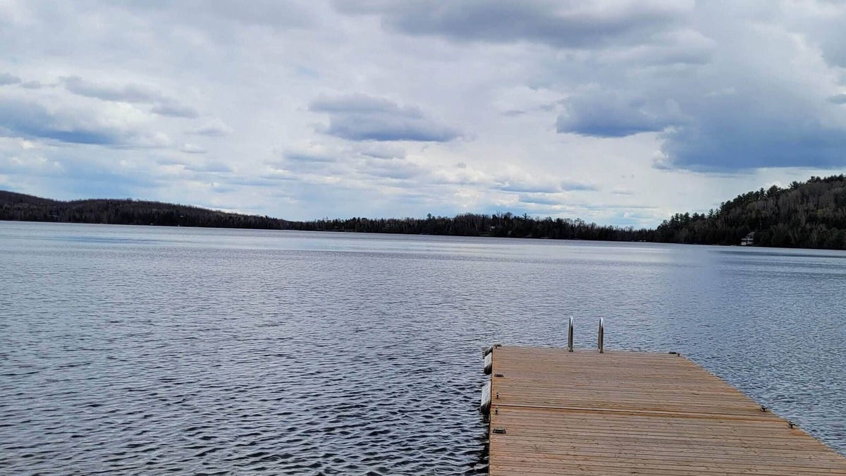 Feronia House | Cheerful 5-Bedroom Lake Frontnn