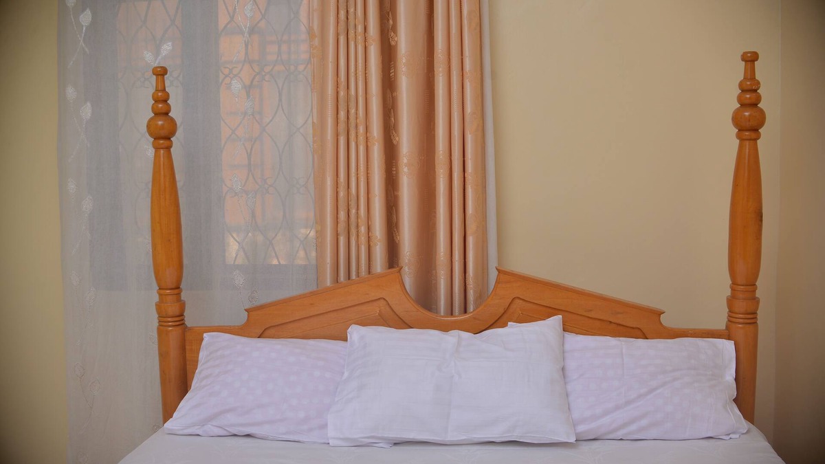 Central Kampala House | Cheerful 6 Family bedroom home, Nile Estates Kiwatule, Balituma Zone, Kampala