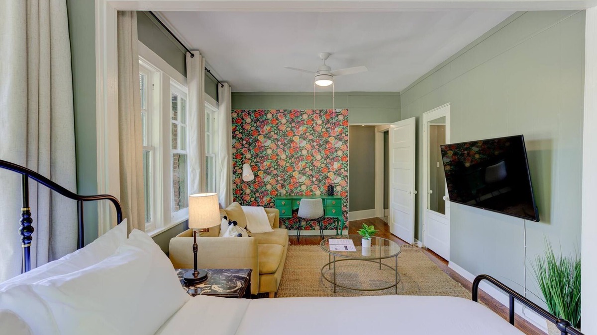 Midtown Apartment | Cheerful and Chic Upper Unit Close to Everything!