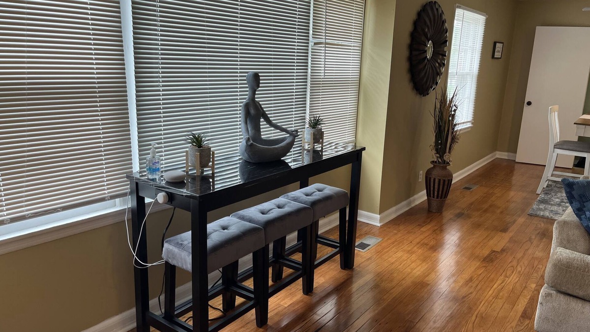 Normal House | Cheerful and Spacious Home with plenty of privacy for ea guest. Free Wi-Fi