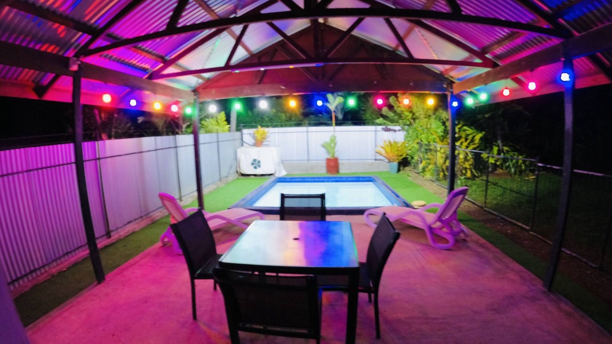 Apia House | Cheerful Bungalow with pool!