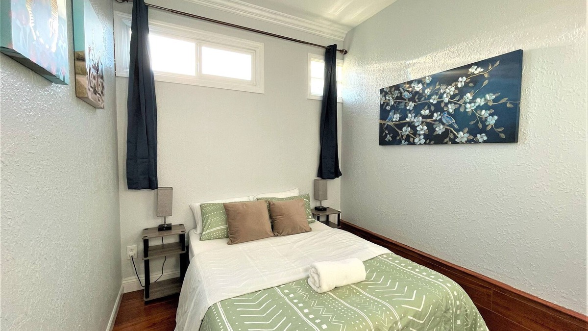Lower Bal House | Cheerful Comfy 2B1B Unit walking to Bay Fair