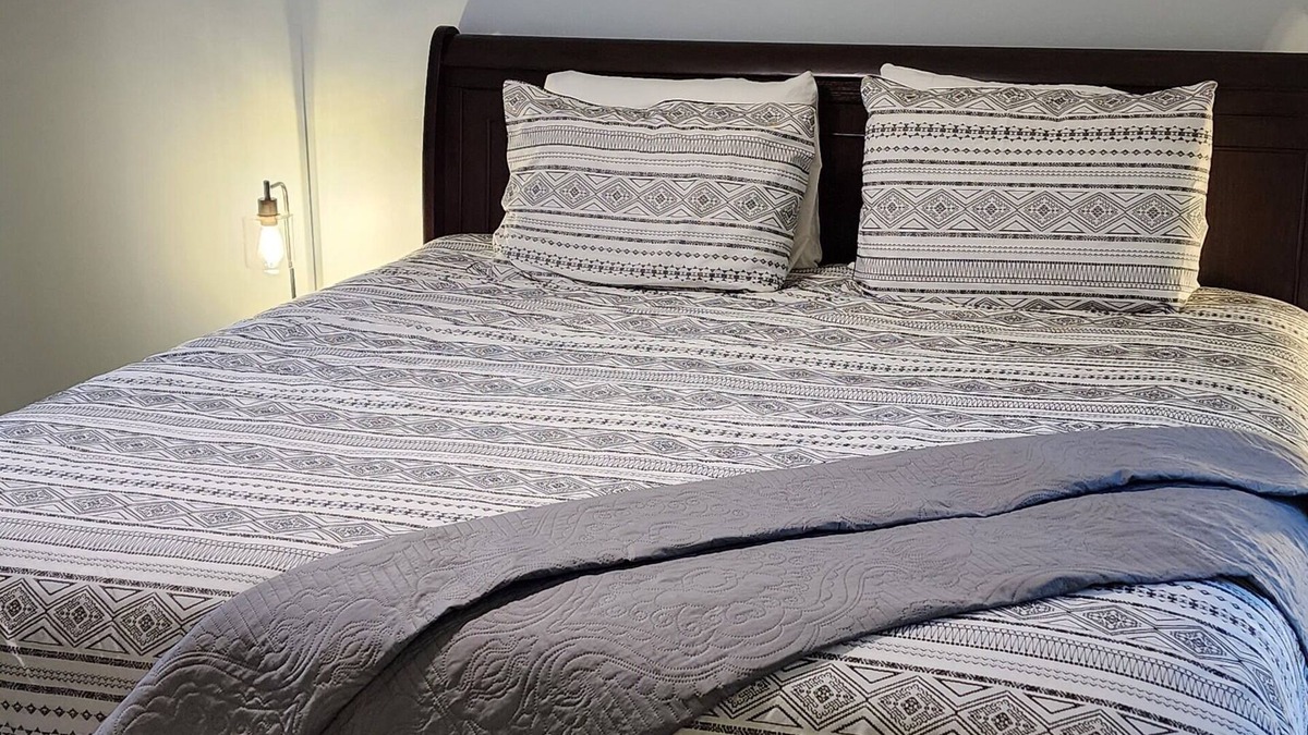 Marietta House | Cheerful, cozy townhouse minutes from stadium, downtown, area attractions
