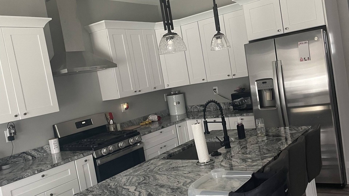 Farmington Hills House | Cheerful Family Home
