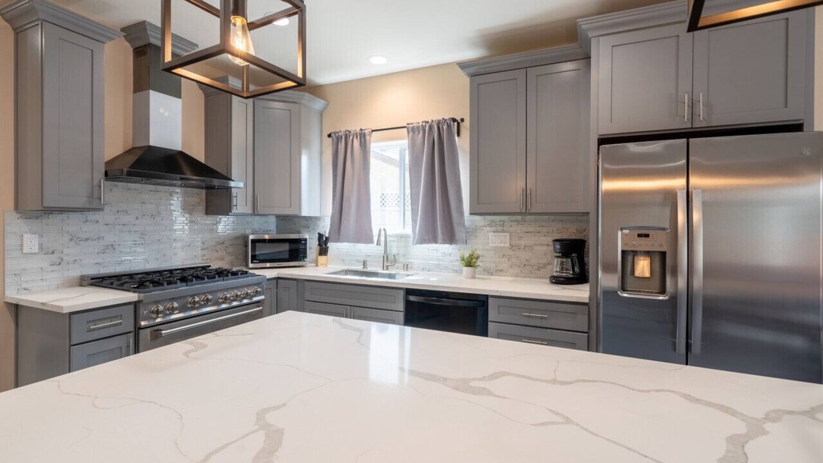 Bonita House | Cheerful Home - 3bdrm 2.5 bath. 2 King Beds!