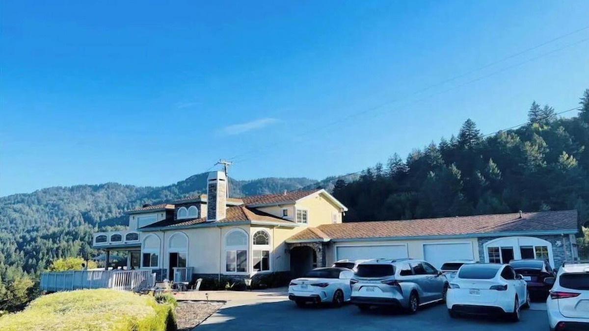 Saratoga Villa | Cheerful, Private, Large Villa with Gorgeous View