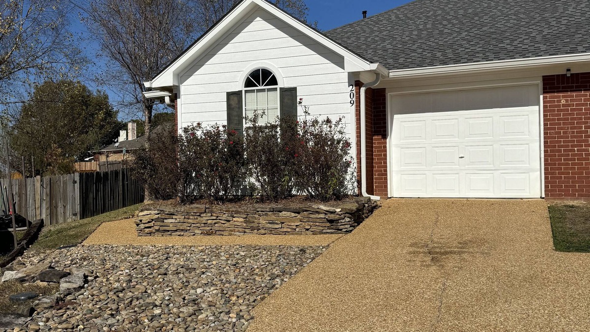 Flowood House | Cheerfull 3 bedroom 2 bath close to water & parks