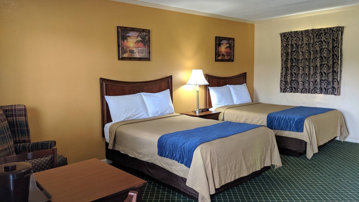 Glennville Hotel | Cheerio Inn - Glennville