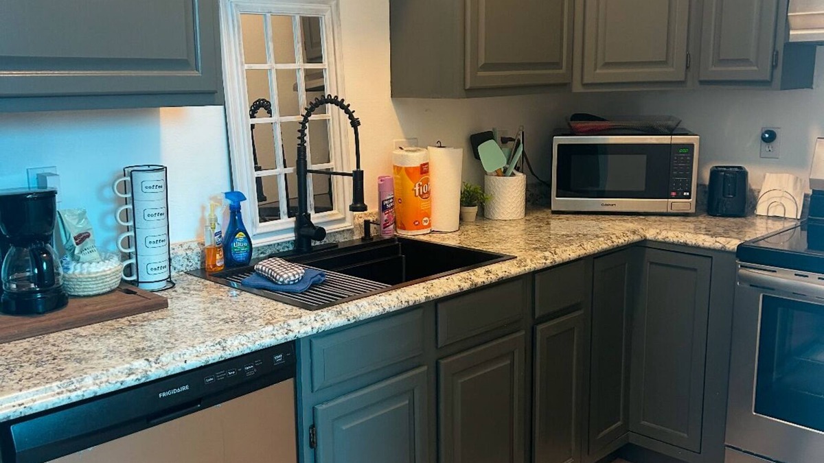 Joplin Condo | Cheery Island Bliss