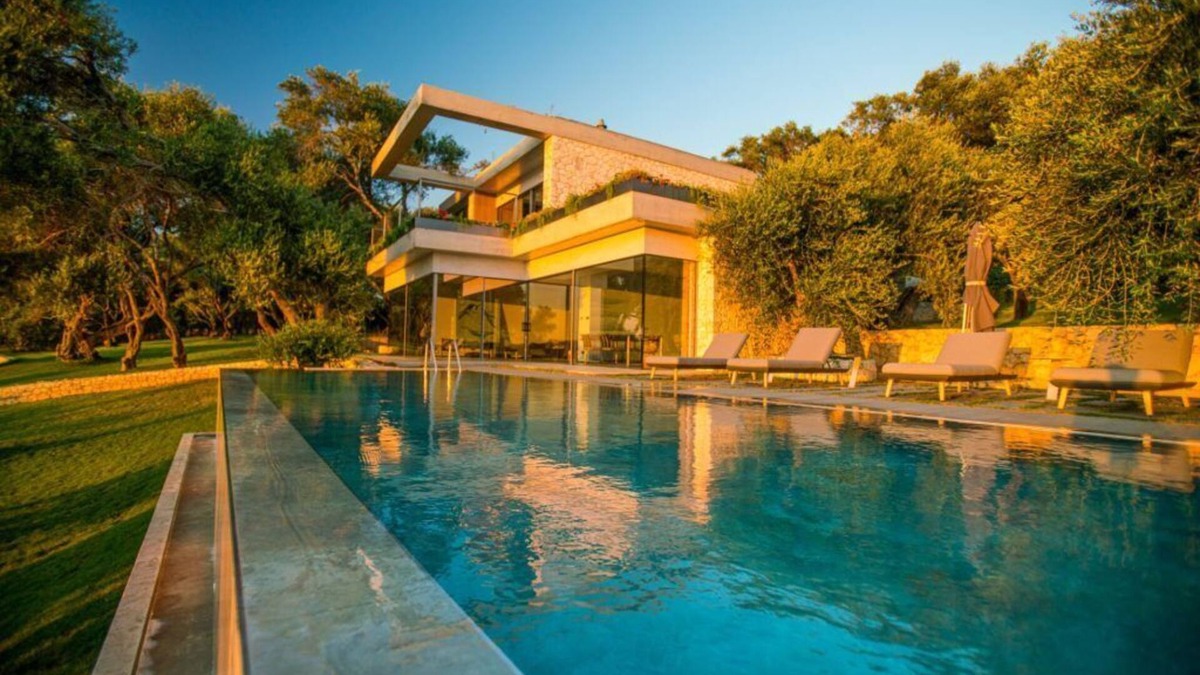 Pentati Villa | Chef included by Fantasia Villas: Villa Olives in the Sea in Corfu