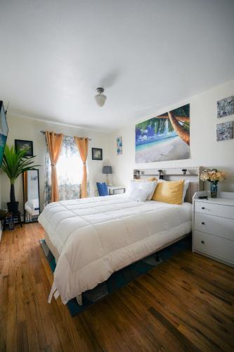 Canarsie Apartment | Chekells Cozy stay close to everything Free WIFI