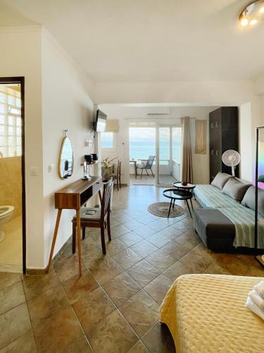 Agia Pelagia Chlomou Apartment | Chelona - Coastal Apartment