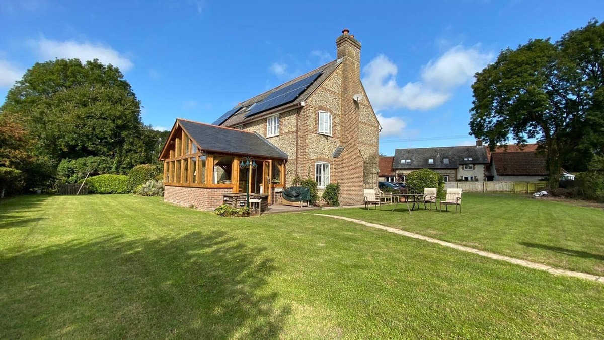 Sydling St Nicholas Cottage | Chelsea cottage set in heart of Dorset unspoiled countryside