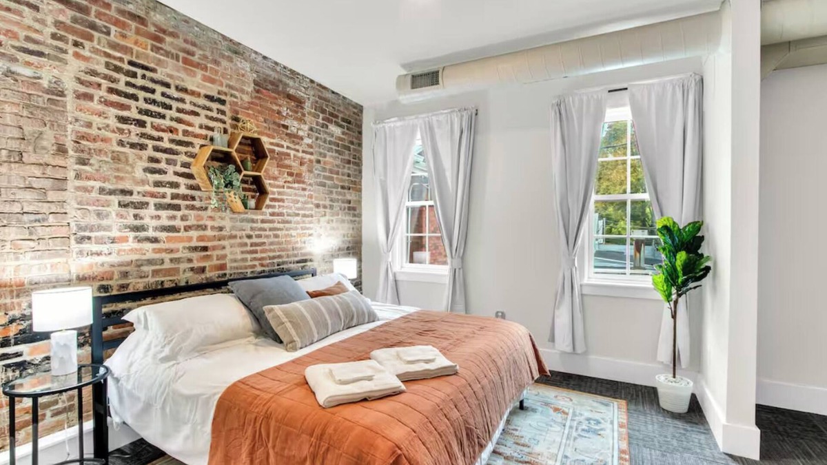 Ypsilanti Apartment | Chelsea Place: Premier Modern Downtown 2BR Loft