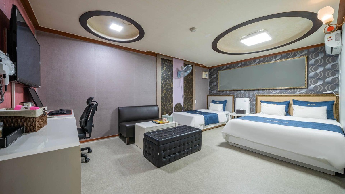 Dongsong Hotel | Cheolwon Shell