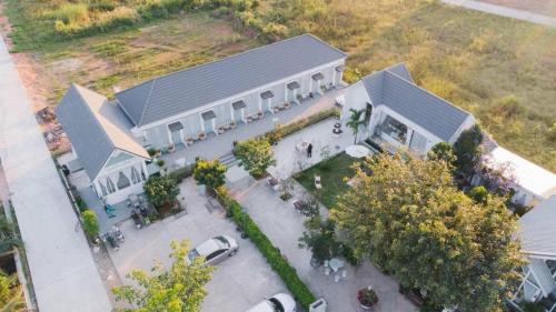 Ban Du Bed & Breakfast | Chergreen cafe & house