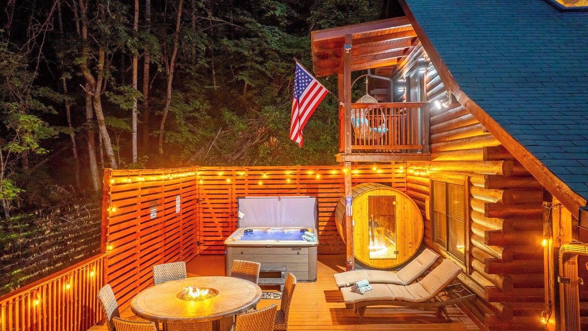 Maggie Valley Cabin | Cherokee Cabin/Hot Tub/Pet Friendly