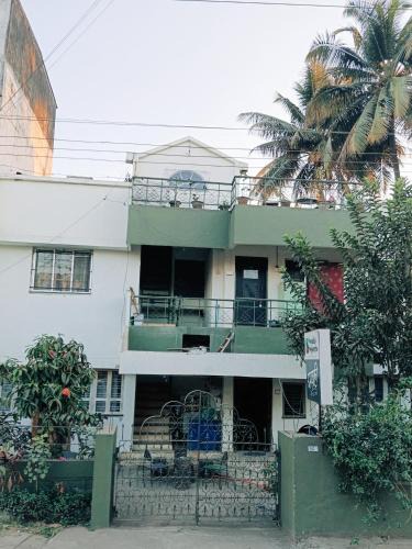 Kolhapur House | Cherry on the top Homestay With AC bedroom