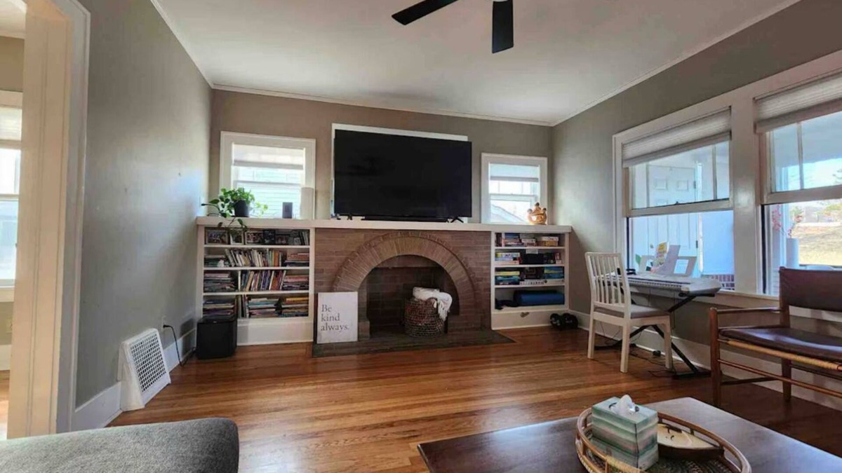 Cherry Street House | Cherry Street Bungalow- Walk to Everything!