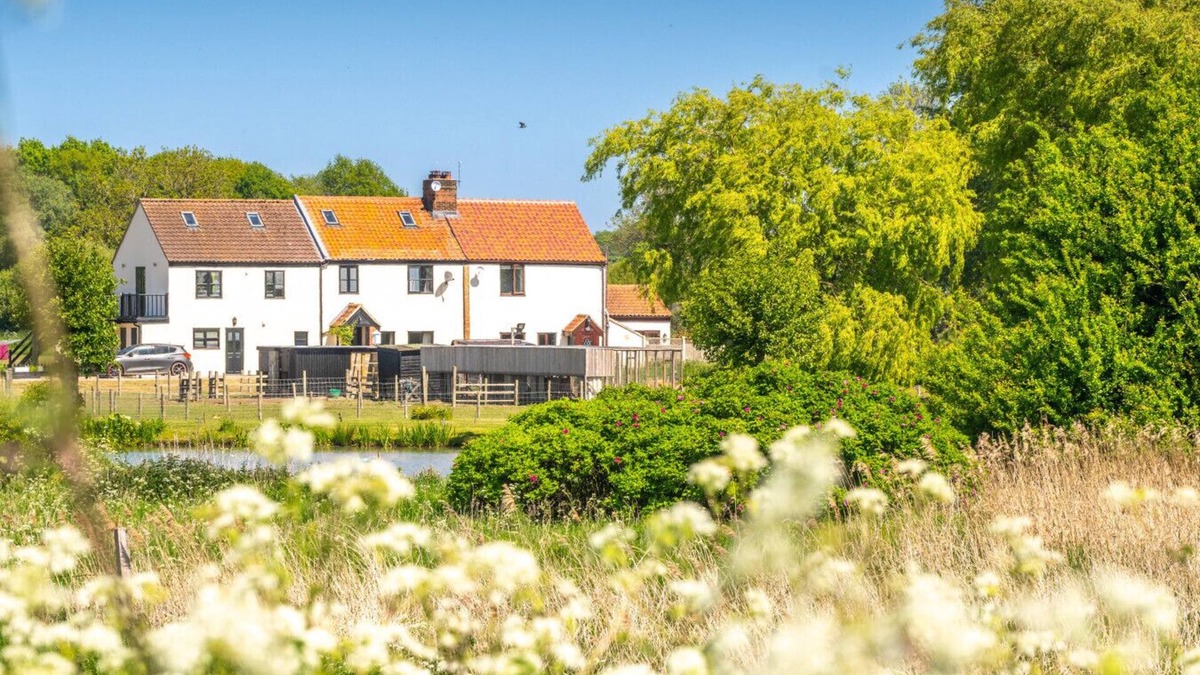 Runham House | Cherry Tree Cottage | 2 bedroom | Countryside