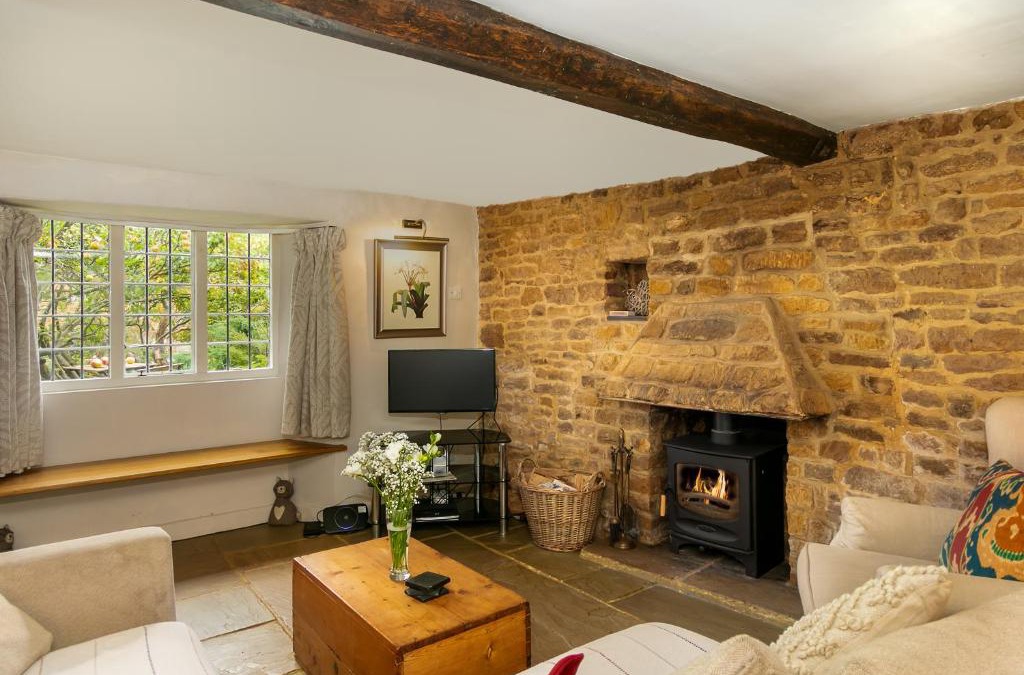 Eydon Apartment | Cherry Tree Cottage - 3 Bed Countryside Retreat!
