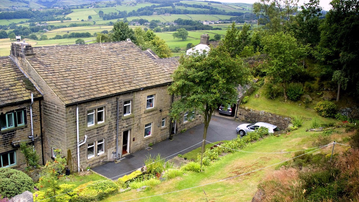 Barkisland Cottage | Cherry Tree Cottage pet friendly Ripponden near Halifax Yorkshire.