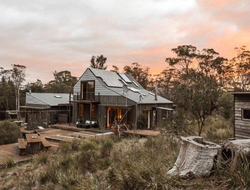 Apslawn House | Cherry Tree Hill - The Gateway to Freycinet Park