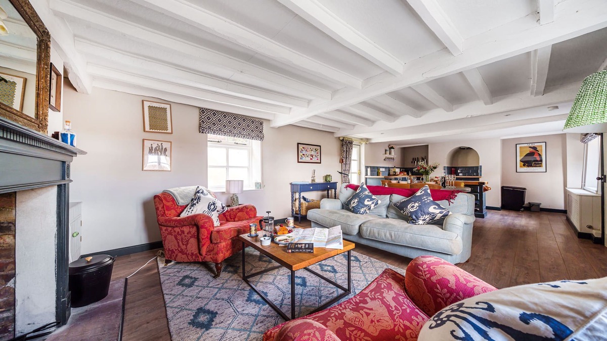 North Creake Cottage | Cherryhill - sleeps 5 guests in 3 bedrooms