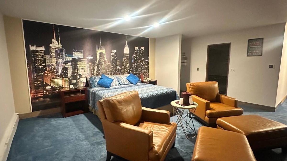Chesaning Hotel | Chesaning Inn & Suites