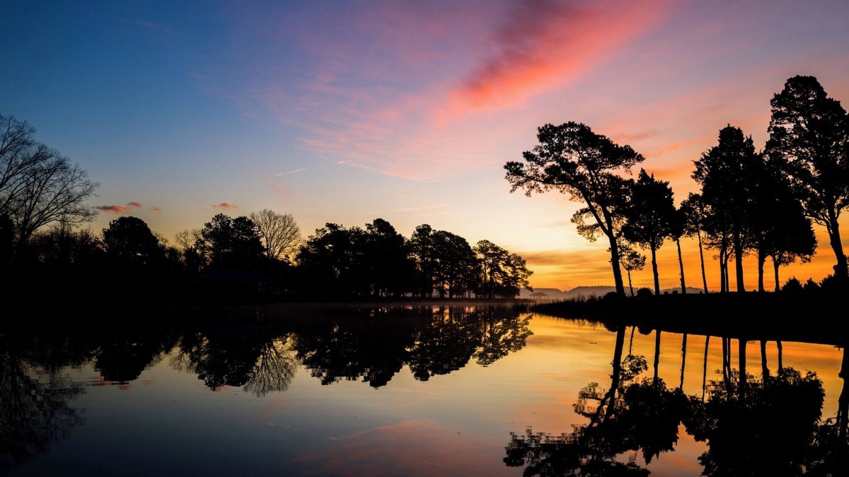Foster Cottage | Chesapeake Bay Waterfront Cottage w/Pool, Pier, Kayaks, Mini golf, Wifi 1BR/1Bth