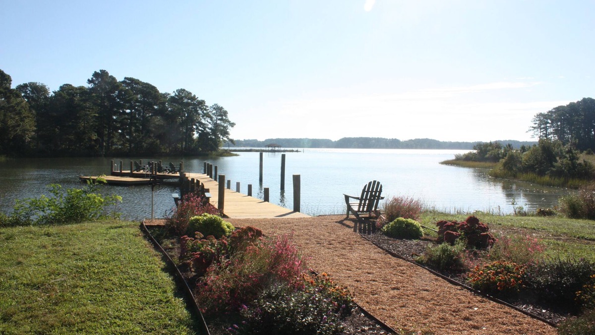 Foster House | Chesapeake Bay Waterfront: Kayaks, Fire Pit, Wifi, Bikes, Dog-friendly