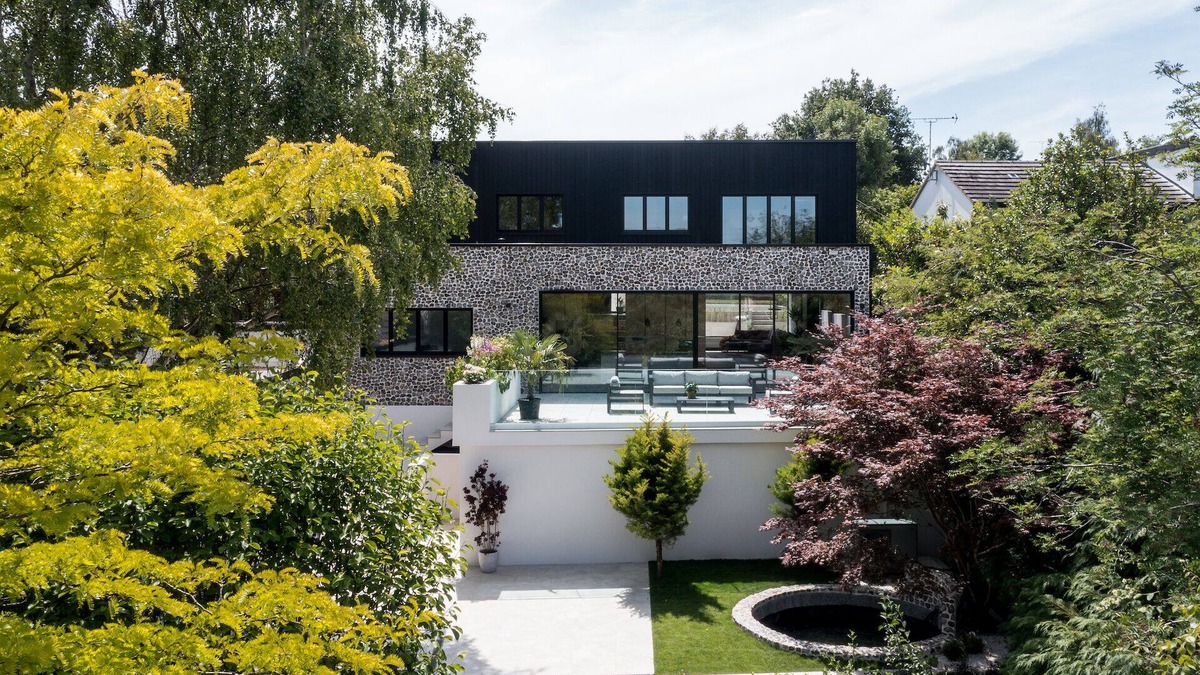 Rickmansworth House | Chess Valley modern home stay