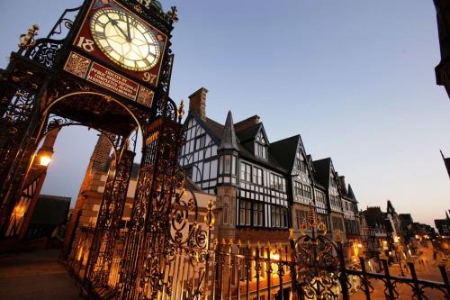 Chester House | Chester City Centre Town House