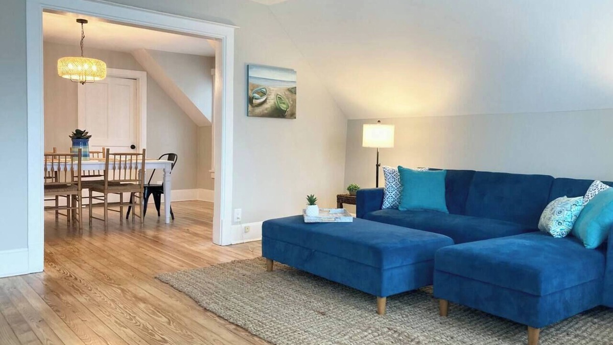 Chesterton Apartment | Chesterton Charmer: Upper Unit