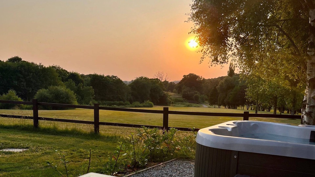 Newton Saint Cyres House | Chestnut, 6 Fingle Glen Lodges