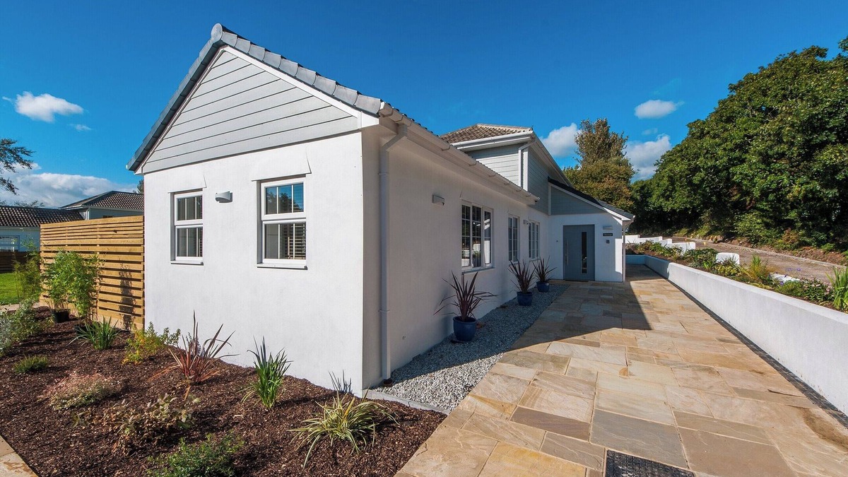 Saltash Cottage | Chestnut Cottage - UK11846