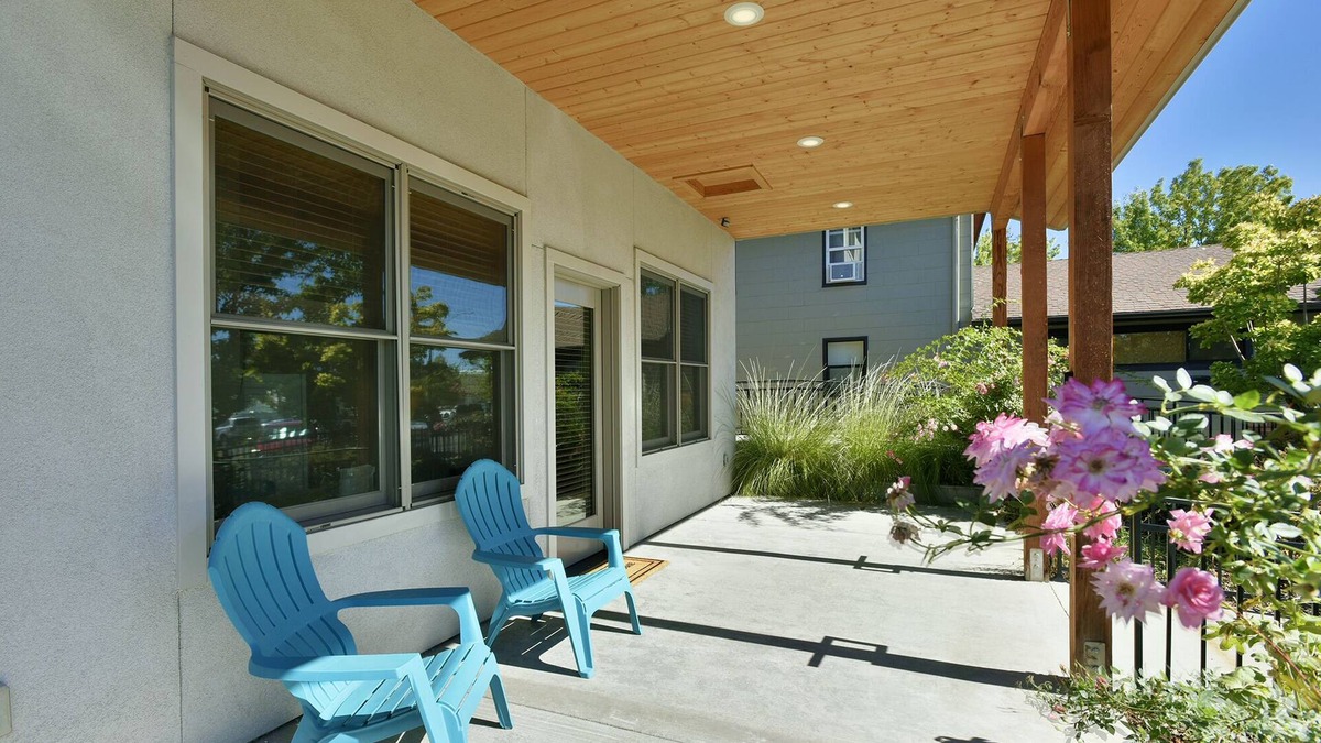 Mount Shasta Apartment | Chestnut Garden Flat