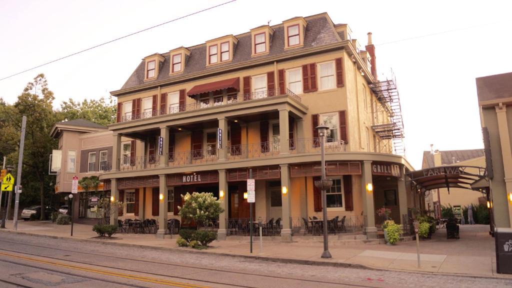 Chestnut Hill Hotel | Chestnut Hill Hotel